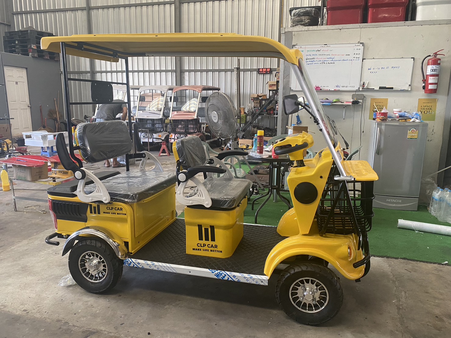 รถไฟฟ้า 4 ล้อ 3 ที่นั่ง รุ่น M-01 ยี่ห้อ CLP CAR สีขาว ขับแฮนด์บิด ขาว