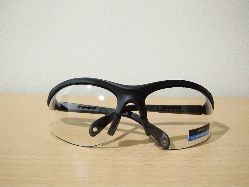 แว่นนิรภัยปรับขาได้ Safety B9209
