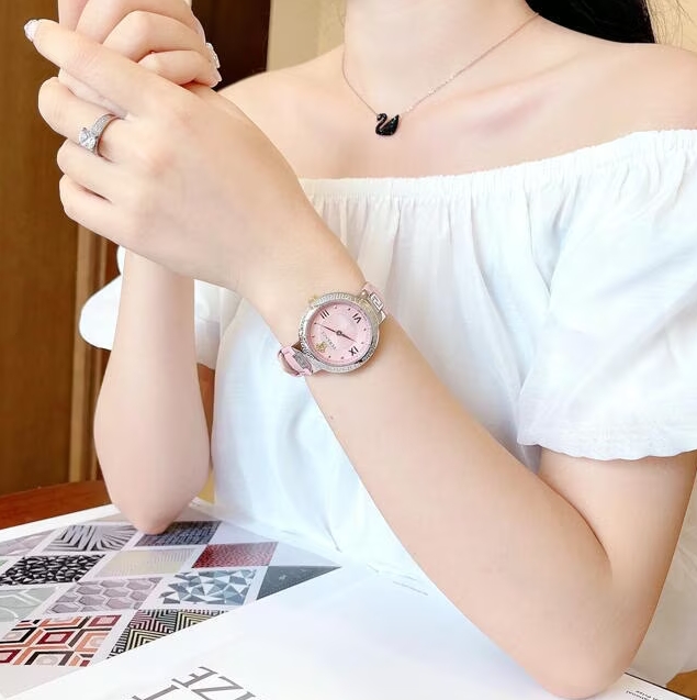 Versace VE2K00121 นาฬิกาผู้หญิง Quartz Women's Watch