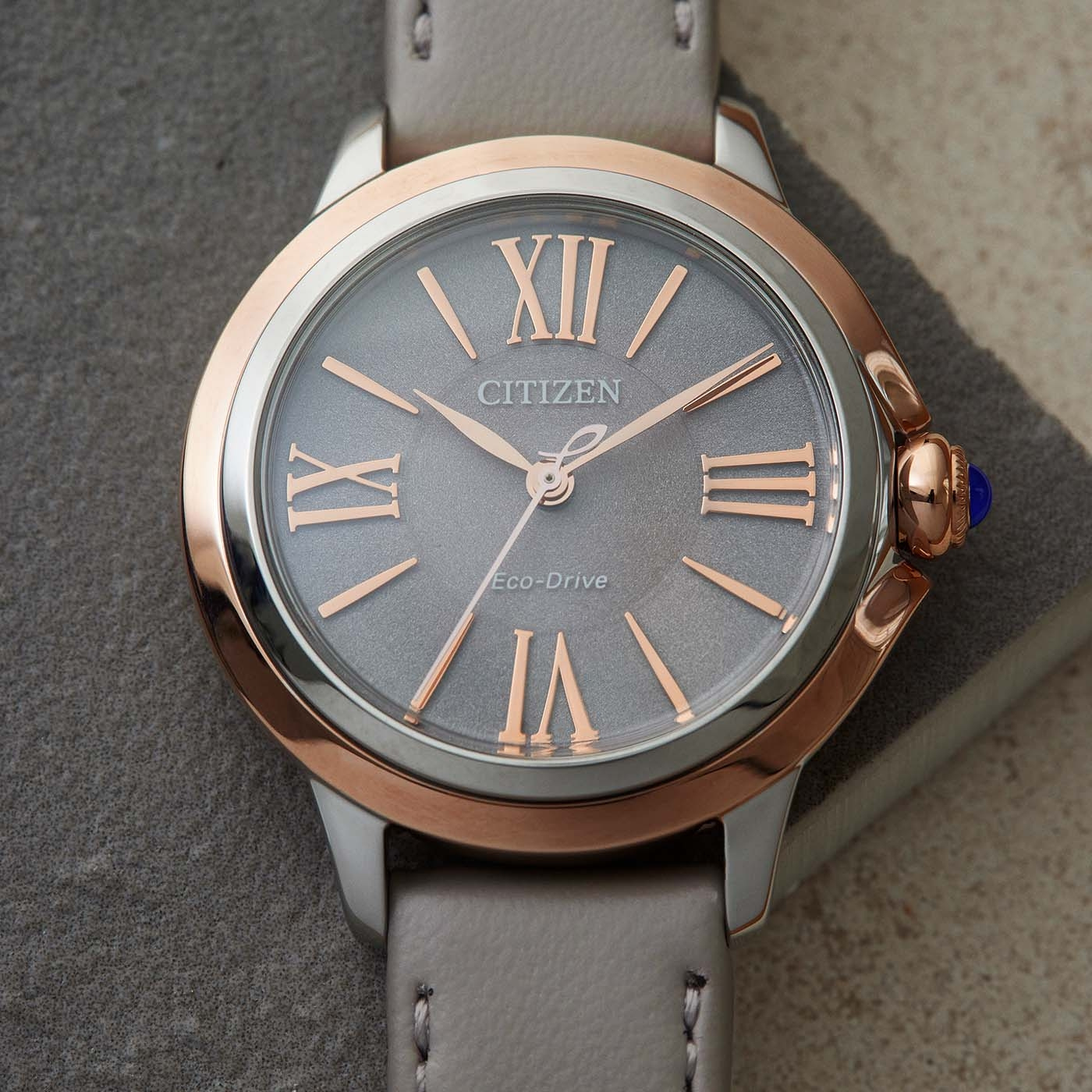 Citizen EM1166-01Z นาฬิกาผู้หญิง Citizen l ROUND Collection Eco-Drive Women's Watch