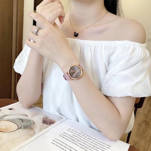 Versace VEHC00319 นาฬิกาผู้หญิง Quartz Women's Watch