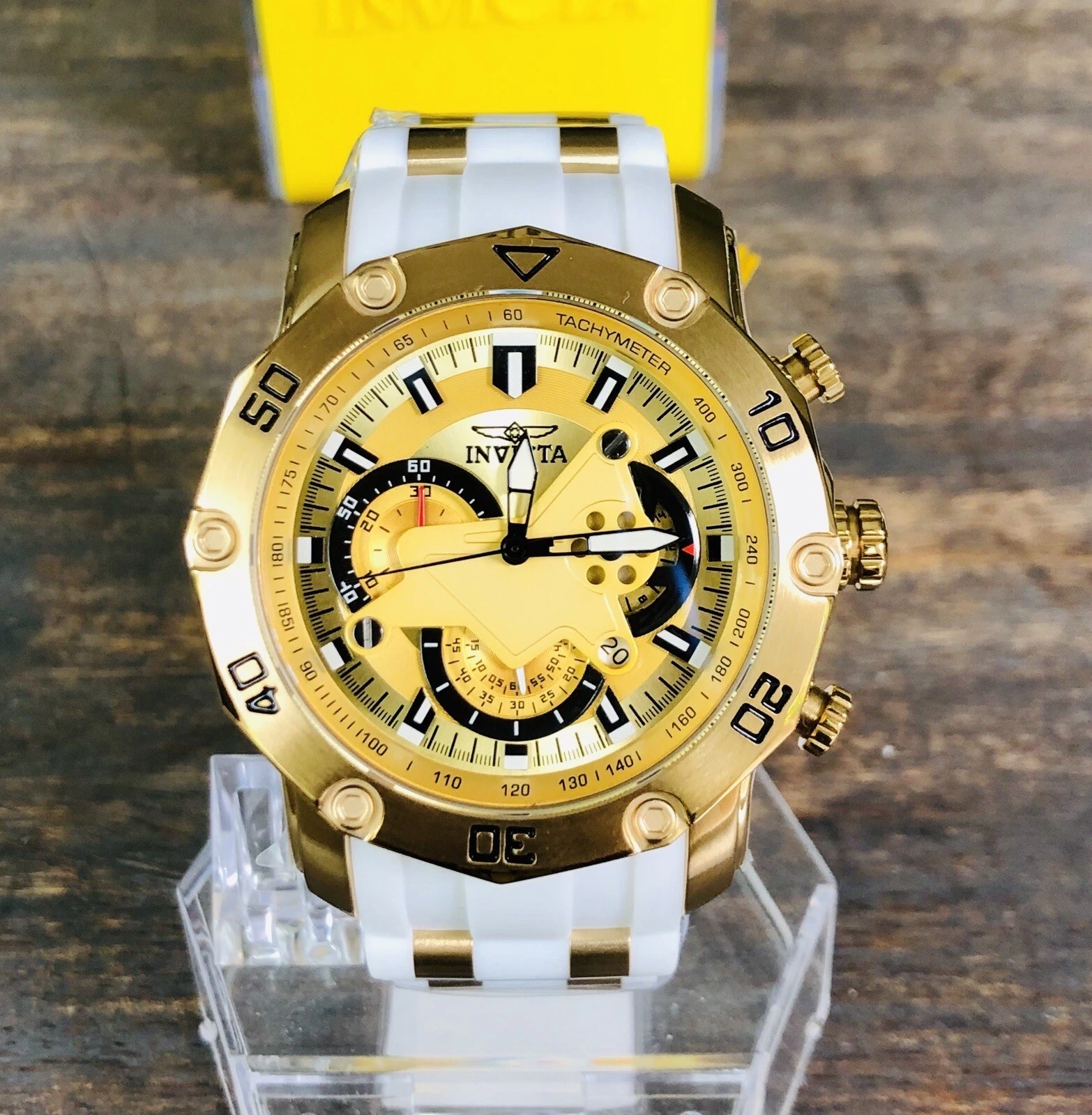 Invicta 23424 นาฬิกาผู้ชาย Pro Diver Chronograph Quartz Men's Watch