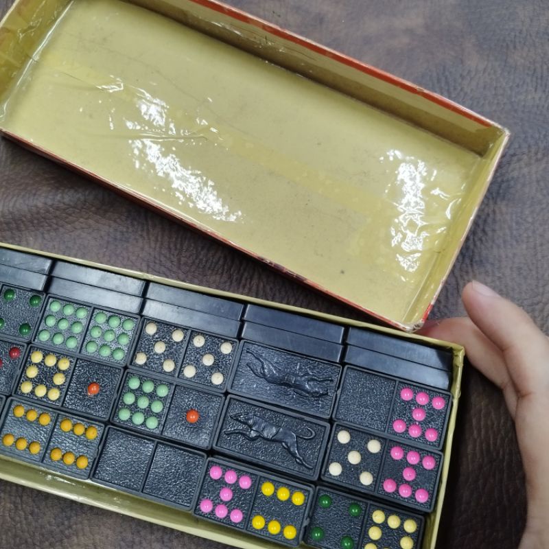 dominoes เกมกล่องโดมิโน่ ของเก่า ของสะสม ลดราคา ของโบราณ