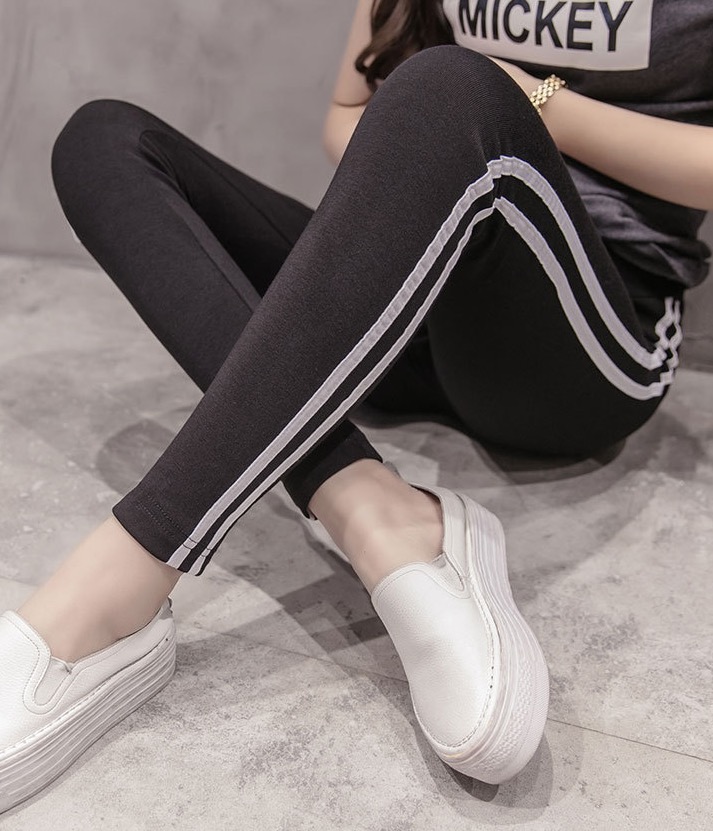 เลคกิ้งคนท้องขายาว ผ้านิ่มยืดสบาย ด้านข้างลายเส้นแบบสปอต สายปรับขนาดครรภ์ มี 3 สี M,L,XL