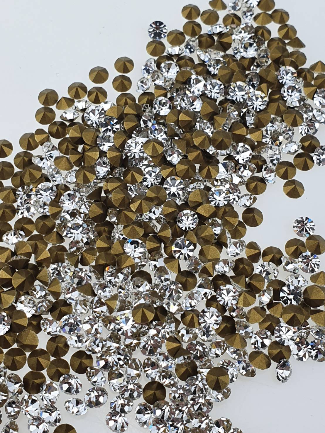 เพชรชวารอฟกี้ คริสตัลแท้ เกรดอ๊อกตั้น Oktant ก้นแหลมสำหรับงานเครื่องประดับตกแต่ง