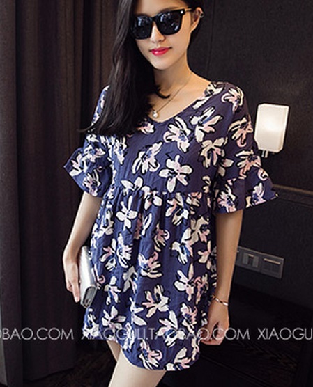 เสื้อผ้าแฟชั่นผู้หญิงพร้อมส่ง : เดรสสีม่วงแฟชั่น แต่งลายดอกไม้สีสัน น่ารักๆจ้า