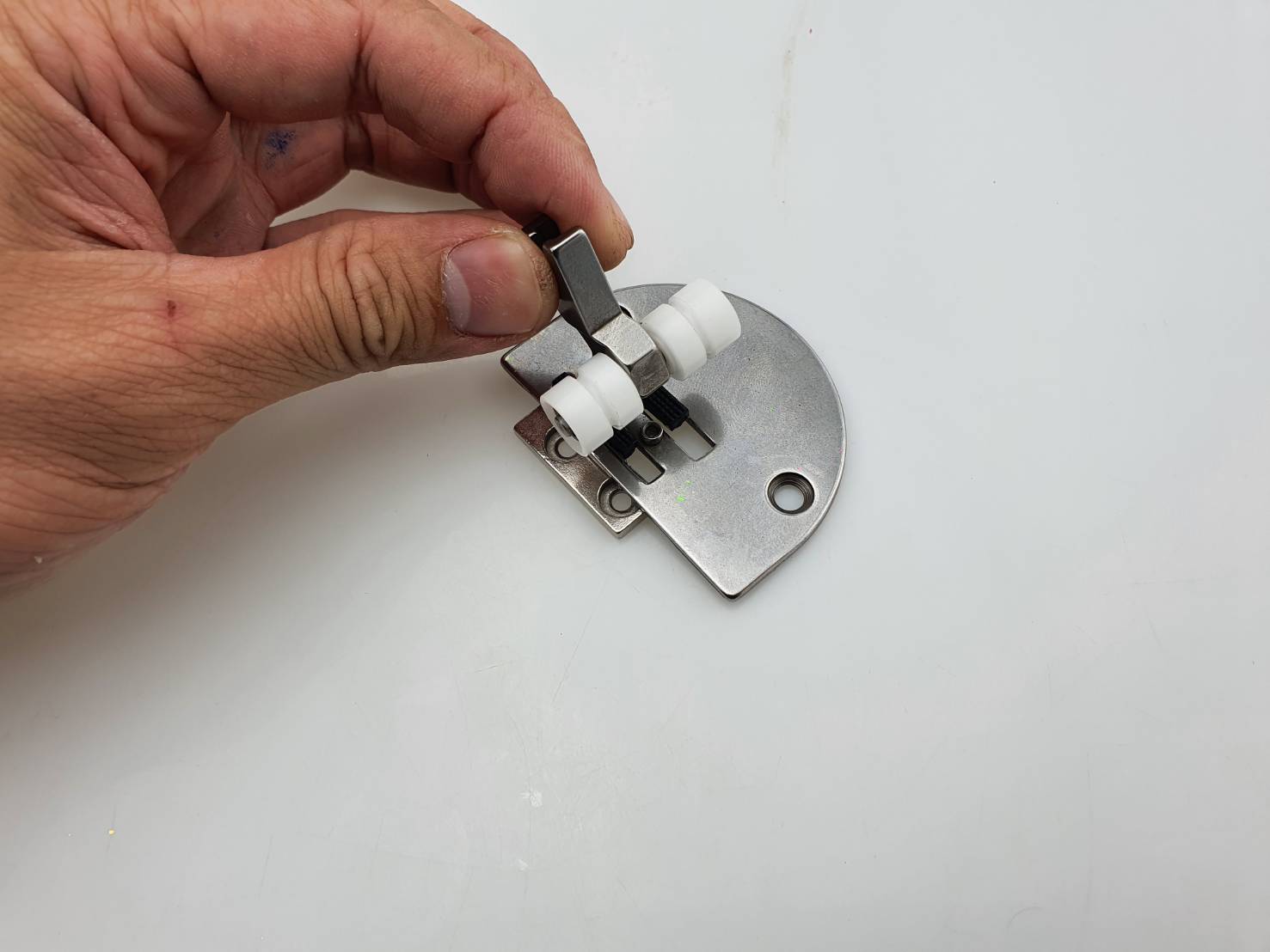 ชุดตีนผีล้อสำหรับเย็บ Patch pocket เป็นเทคนิคการเย็บแบบมีแผ่นแบบ สามารถเย็บงานแยะๆได้ดี