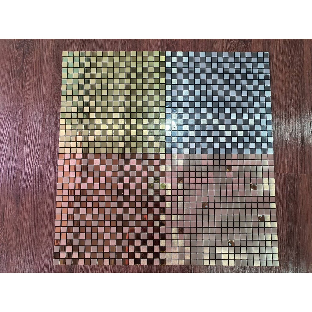 โมเสกกระจก+อลูมิเนียม มีกาวในตัว ขนาด : 30x30 ซม.