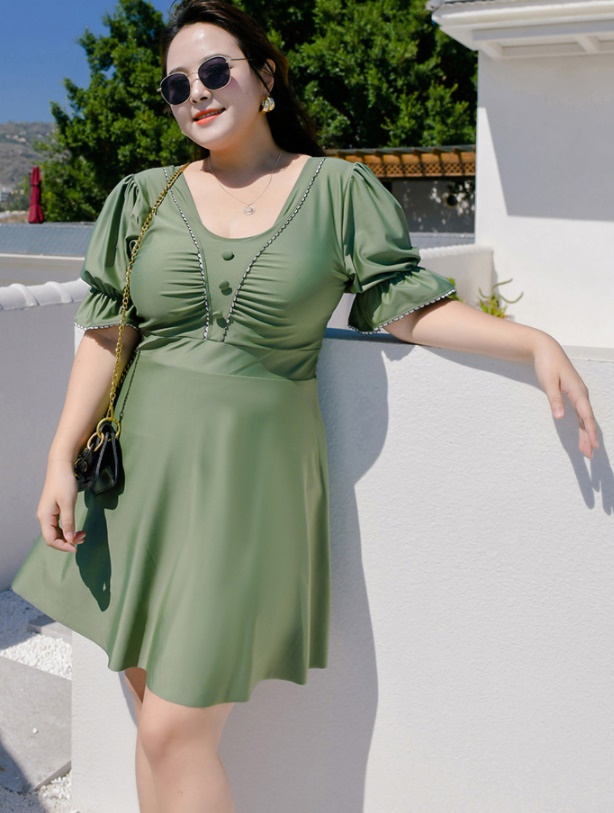 ชุดว่ายน้ำคนอ้วน พร้อมส่ง :ชุดว่ายน้ำไซส์ใหญ่ชุดเที่ยวทะเลสีเขียวแขนจั๊ม มีกางเกงขาสั้นใส่ด้านใน แบบสวยน่ารักมากๆจ้า:7XLรอบอก44 - 54 นิ้ว เอว38 - 50 นิ้ว สะโพก 44 - 56 นิ้ว 9XLรอบอก 50 - 64 นิ้ว เอว 44 - 58 นิ้ว สะโพก50 - 66 นิ้ว