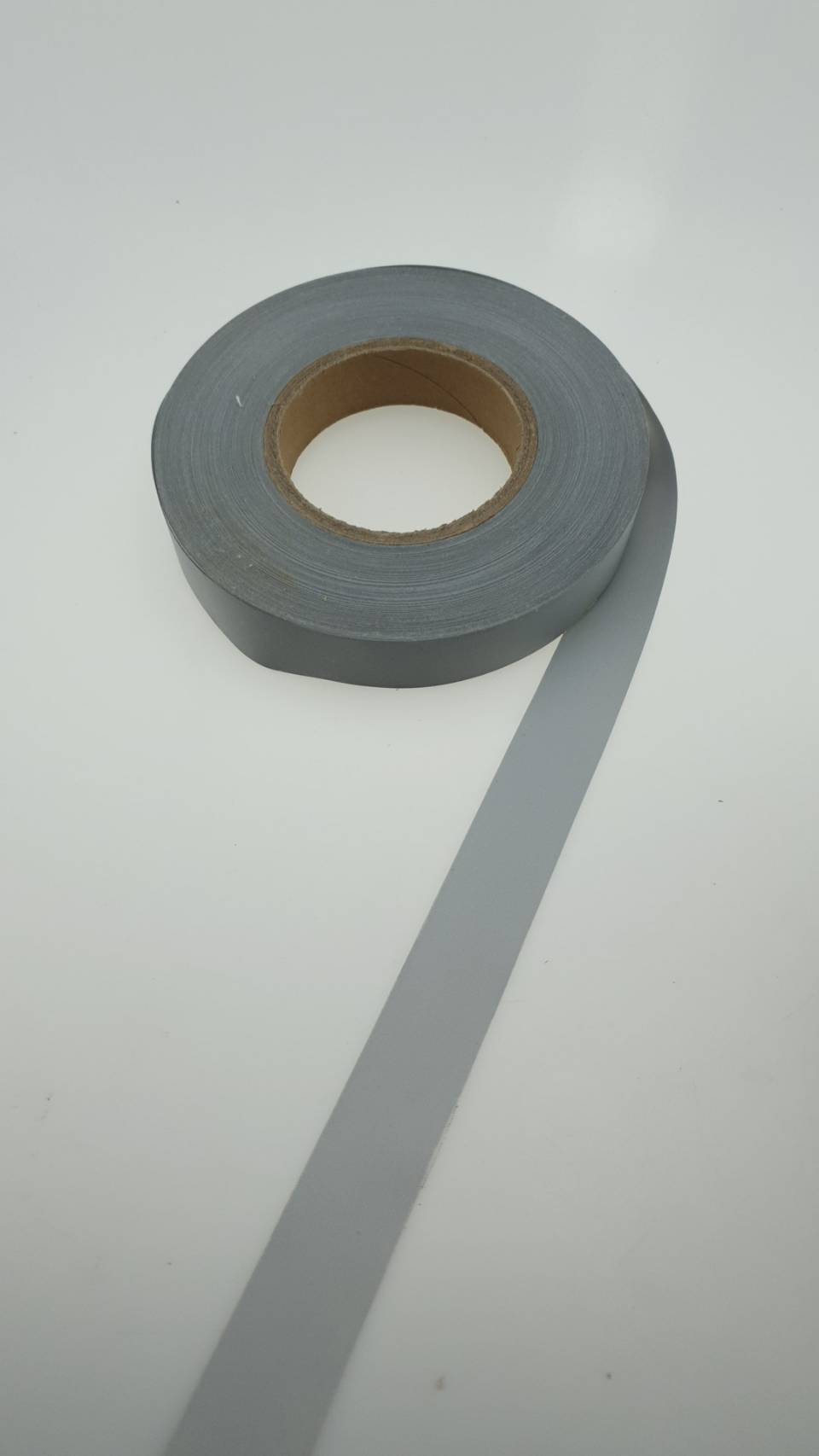 แถบผ้าสะท้อนแสง สีบรอนซ์เงิน สำหรับเย็บติดชุดยูนิฟอร์ม ชุดหมี ชุดทำงาน ชุดเซฟตี้ ชุดกีฬา เสื้อกั๊ก