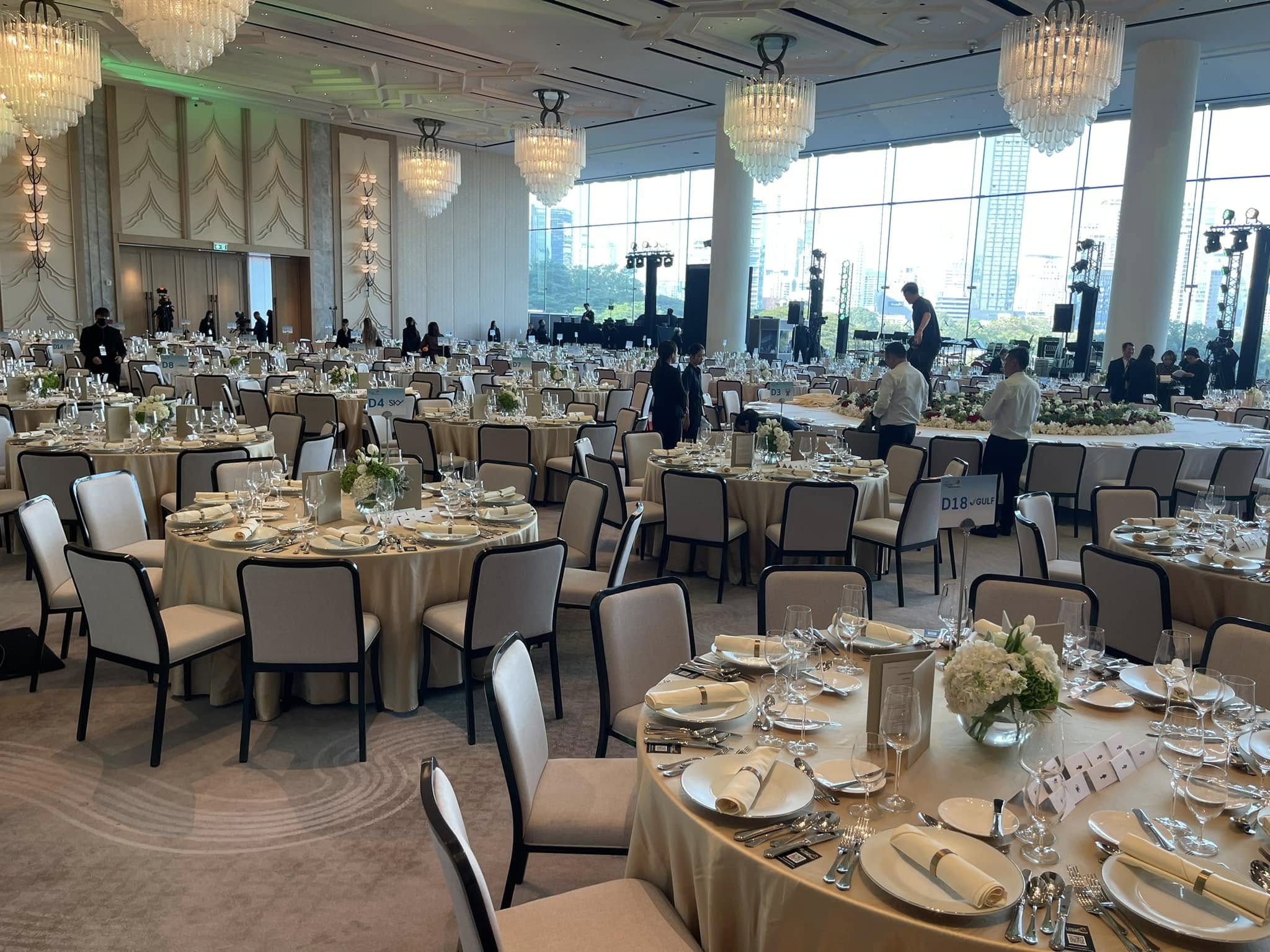 Trp.ทีอาร์พี Round Table 圆桌会议 餐桌 中式餐桌 配有旋转镜组 โต๊ะกลมขนาด 600 ซม. ขาสเตนเลส เและ เก้าอี 30-36 ตัว โต๊ะจีนโต๊ะทานอาหารทานข้าว Trp.Tablechairthai / ทีอาร์พี.โต๊ะเก้าอี้ไทย