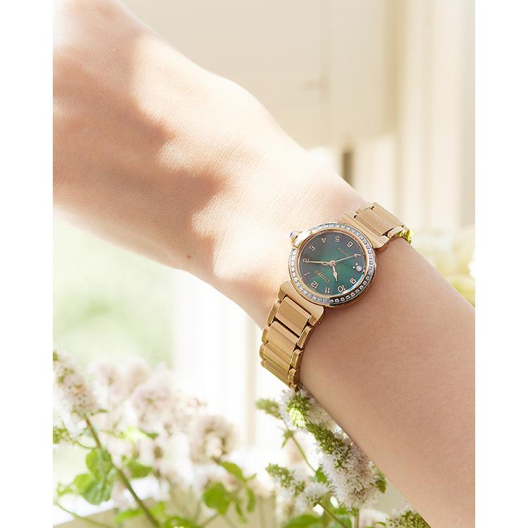 Citizen EM1123-62X นาฬิกาผู้หญิง Citizen L Mae Diamond: 40 Pcs Women's Watch