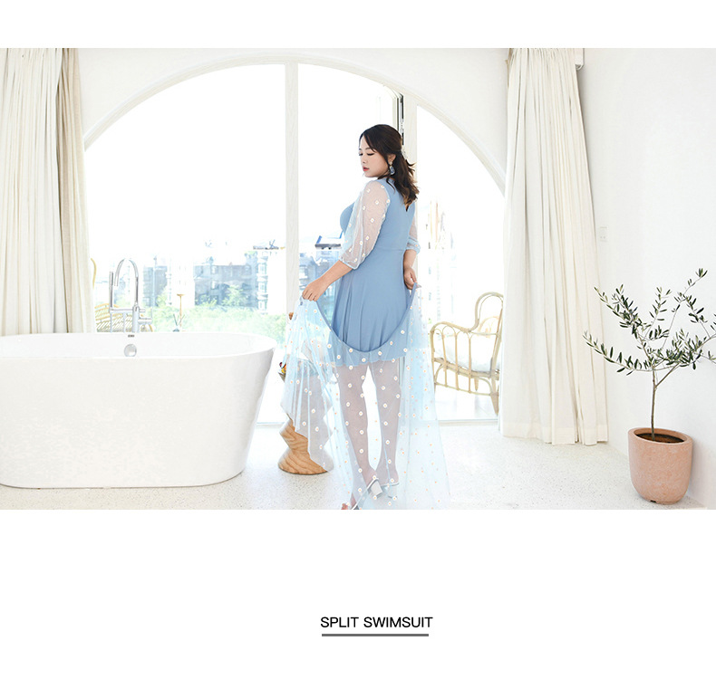 ชุดว่ายน้ำคนอ้วน 6xl พร้อมส่ง :ชุดว่ายน้ำไซส์ใหญ่ชุดเที่ยวทะเลสีฟ้าแต่งผ้าซีทรูลายดอกไม้ มีกางเกงขาสั้นใส่ด้านในมาพร้อมผ้าคลุม แบบสวย sexy มากๆจ้า : รอบอก 40 - 50 นิ้ว เอว 34 - 44 นิ้ว สะโพก 38 - 52 นิ้ว