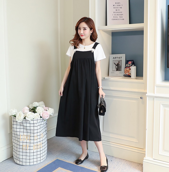 เอี๊ยมกระโปรงคลุมท้องยาว ผ้านิ่มทิ้งตัวสวย มีกระเป๋าข้าง มาพร้อมเสื้อยืดสีขาว สวยใส่ได้ถึงคลอดค่ะ M,L,XL,XXL