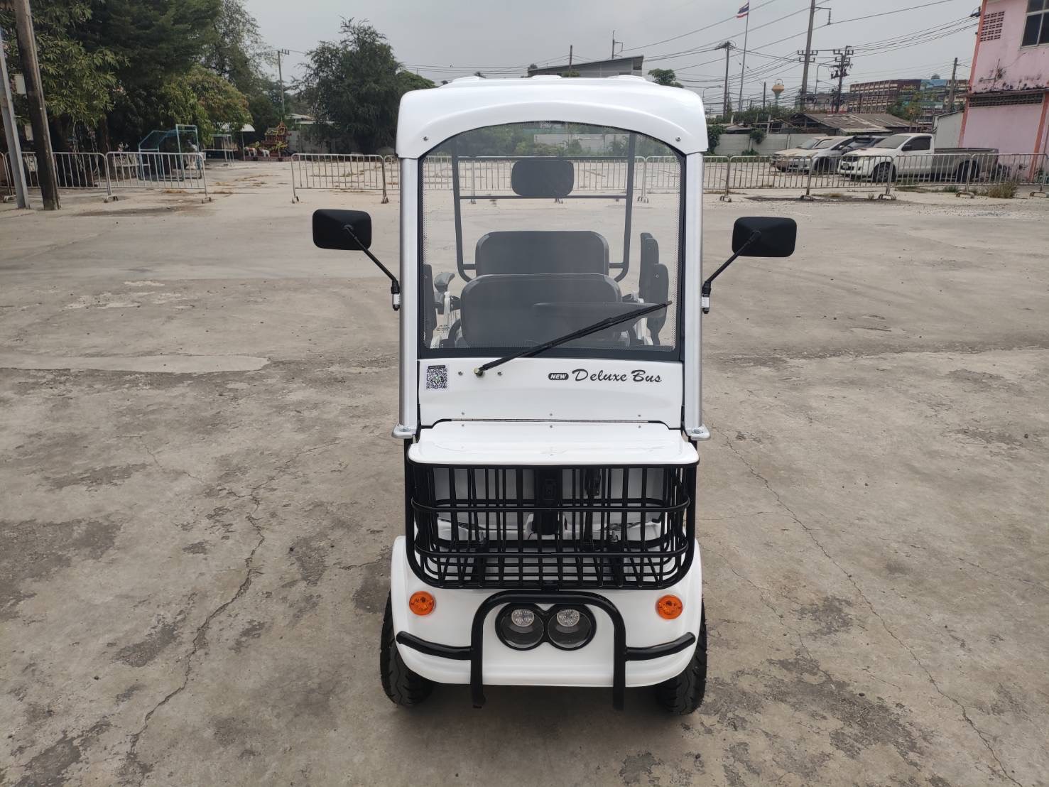 รถกอล์ฟไฟฟ้า 4 ล้อ 6 ที่นั่ง รุ่น M-04T ขับแบบพวงมาลัย