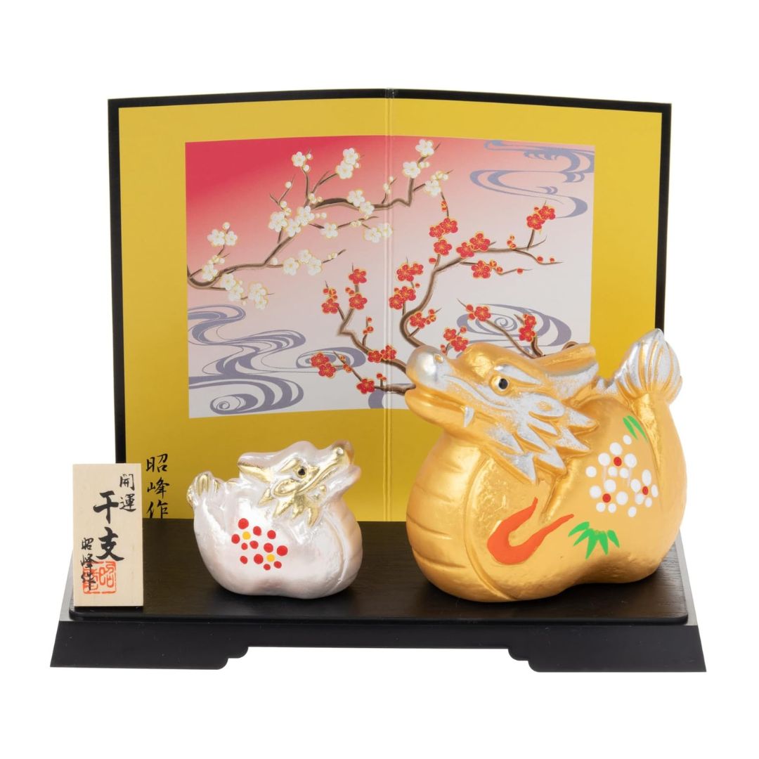[PRE-ORDER] มังกรคู่ มังกรขาว มังกรทอง พร้อมฉากหลัง ต้นพลัมญี่ปุ่น ของมงคลญี่ปุ่น ฮวงจุ้ยโต๊ะทำงาน เสริมโชคลาภ วันตรุษจีน ปีมังกร นำเข้าจากญี่ปุ่น Dragon Zodiac 2024