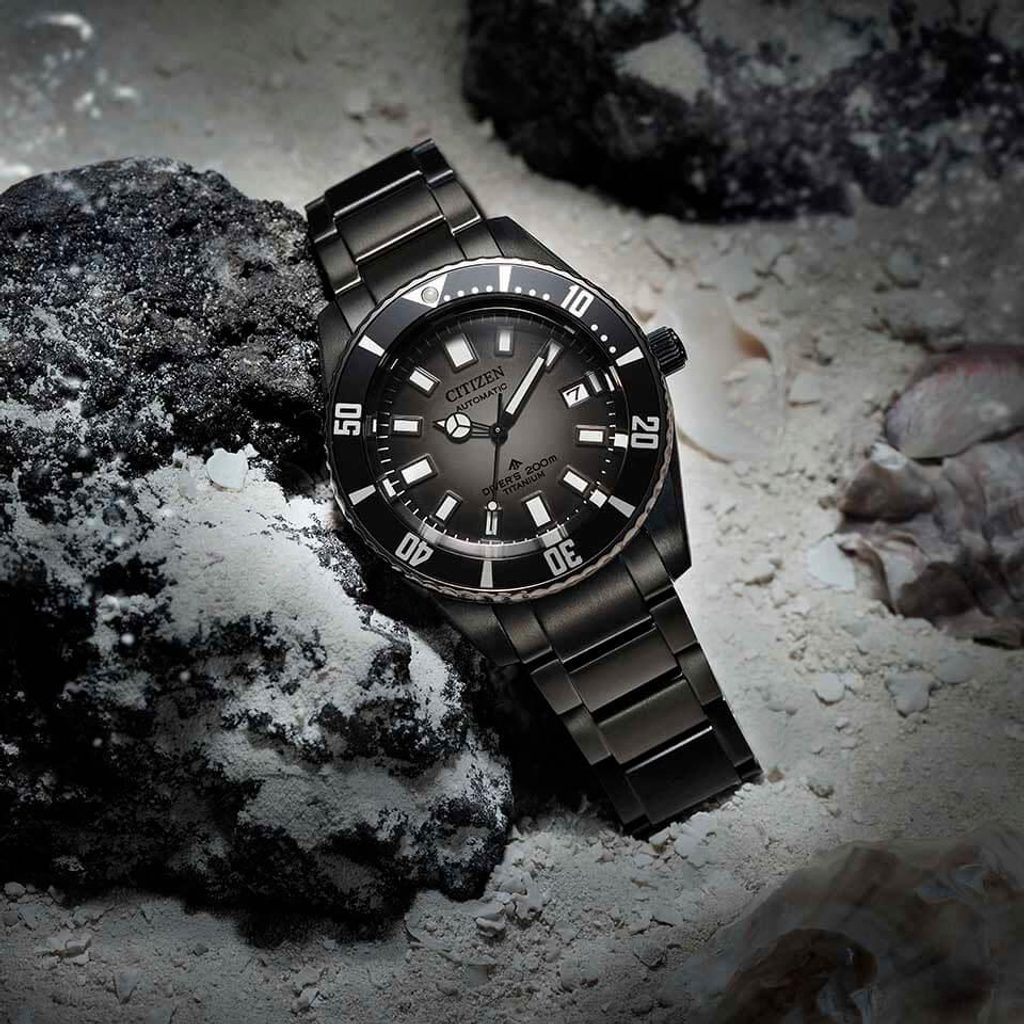 Citizen NB6025-59H นาฬิกาผู้ชาย Promaster Dive Automatic Super Titanium™ Men's Watch