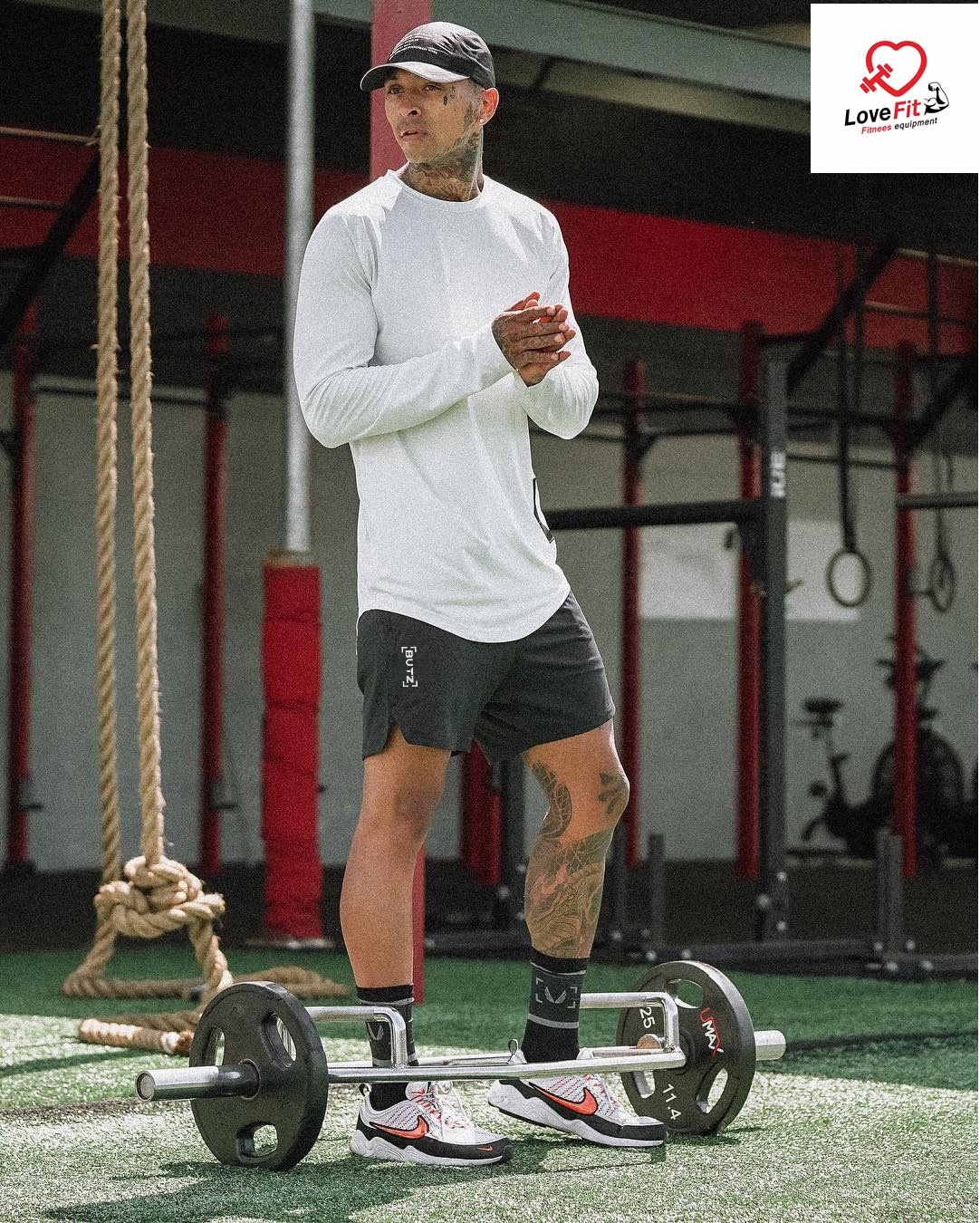 กางเกงออกกำลังกายผู้ชายขาสั้น กางเกงวิ่งชาย 2in1 มีซับในและช่องใส่ของในตัว ใส่สบายทรงสวย