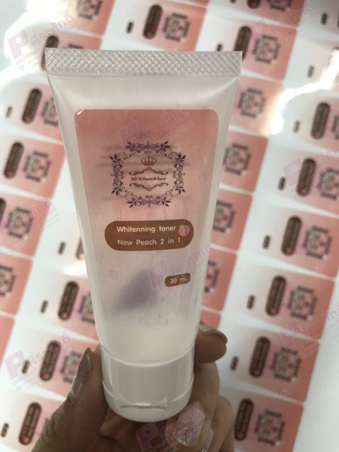 งานสติ๊กเกอร์ Whitening Tonner