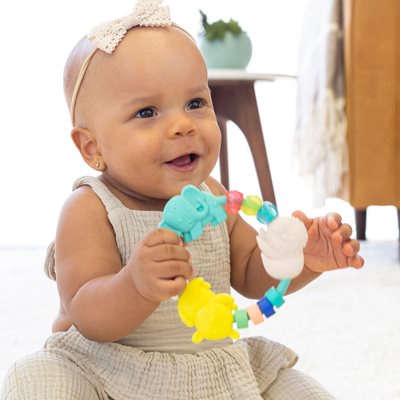 Infantino ยางกัดลูกปัด Busy Beads Rattle & Teether