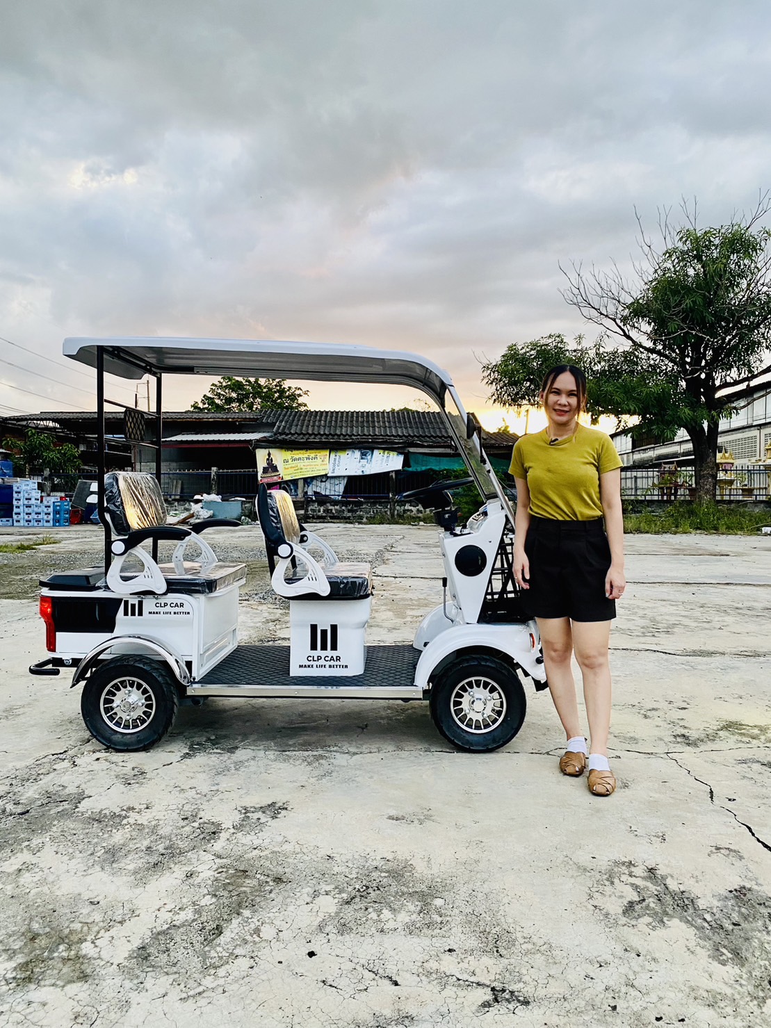 รถกอล์ฟไฟฟ้า 4 ล้อ 4 ที่นั่ง รุ่น M-04 ขับแบบพวงมาลัย