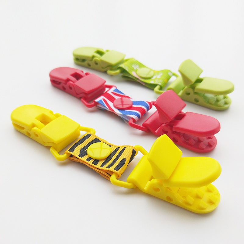 (แบบสั้น-ลายการ์ตูน) ที่หนีบผ้าเช็ดหน้าเด็ก หนีบเอี๊ยม สายคล้องกันหล่น กันตก คลิปหนีบผ้ากันเปื้อน