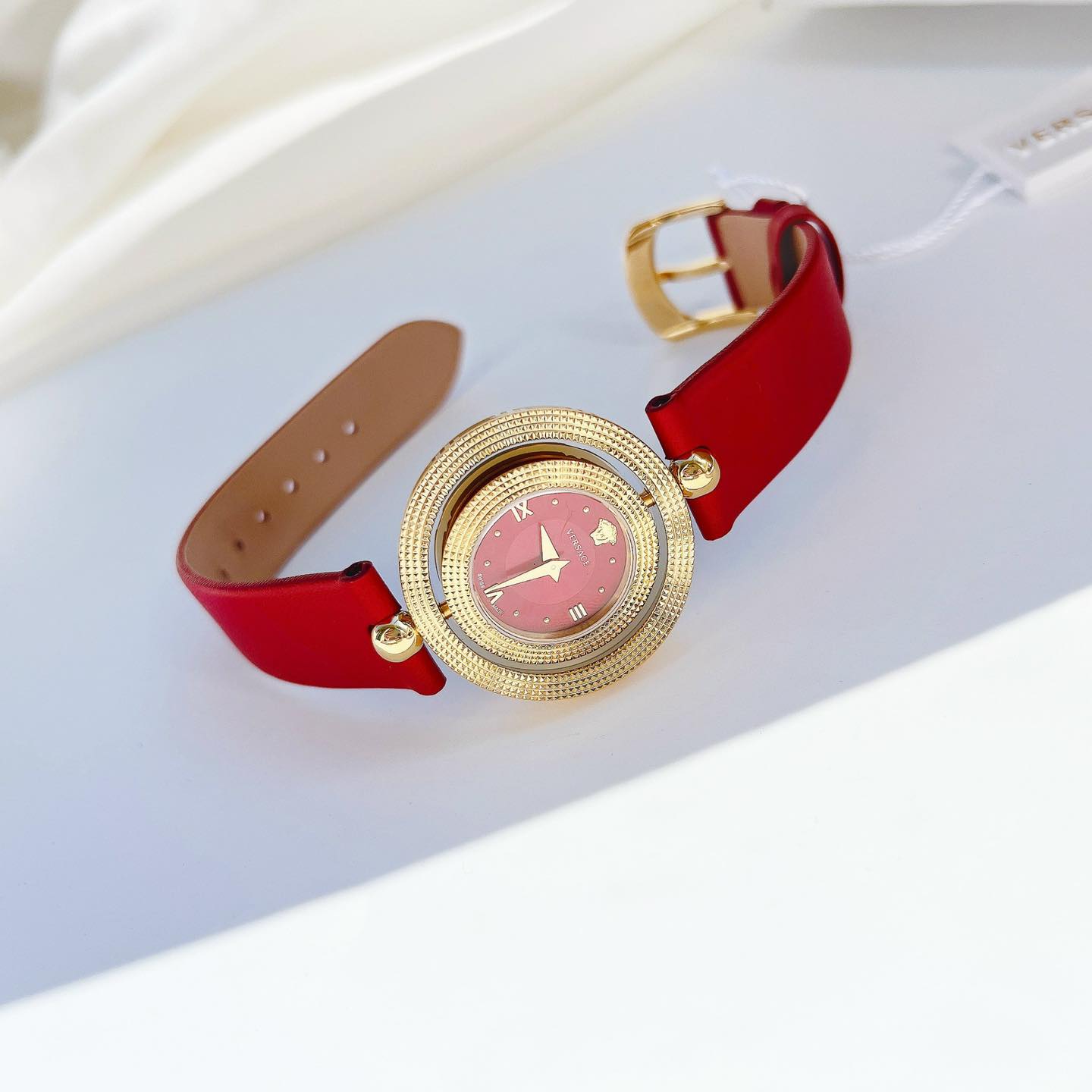 Versace VE7900320 นาฬิกาผู้หญิง Eon Quartz Women's Watch