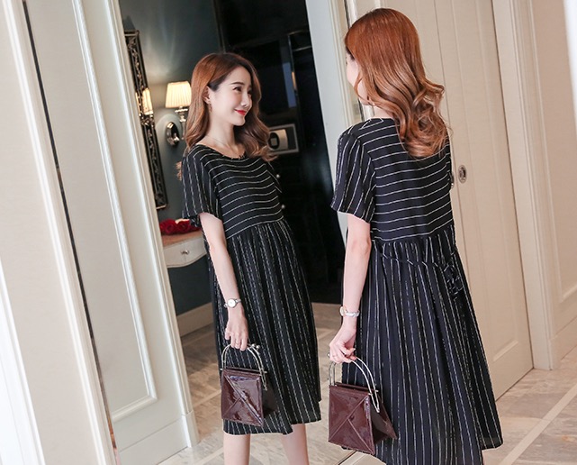 เดรสคลุมท้องสไตล์เกาหลี แขนสั้น ลายตรง ทรงระบาย มีเชือกปรับขนาดครรภ์ M L XL,XXL