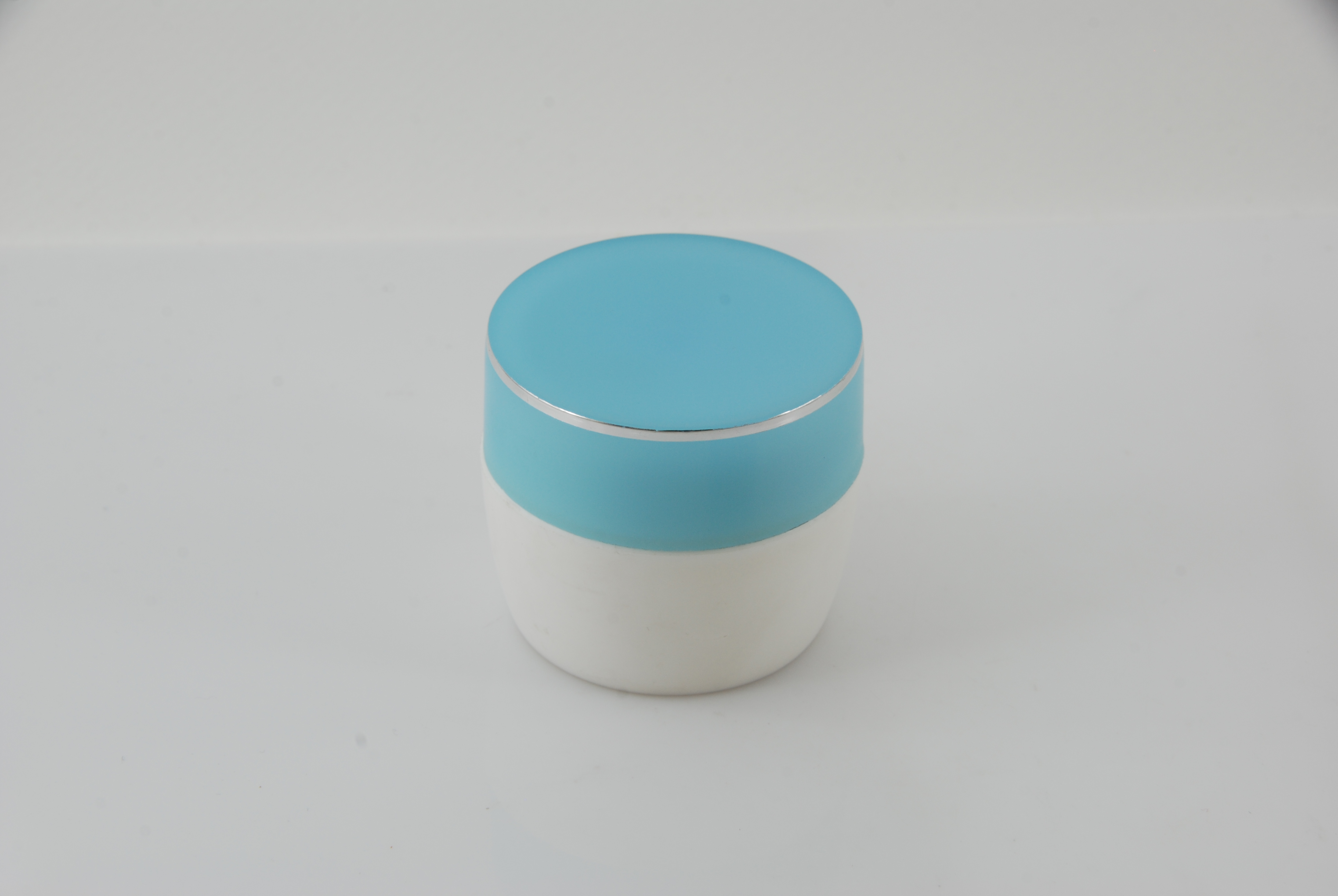 กระปุกครีม (R278) 30 กรัม สี ฟ้า-ขาว แพคละ 4 ใบ