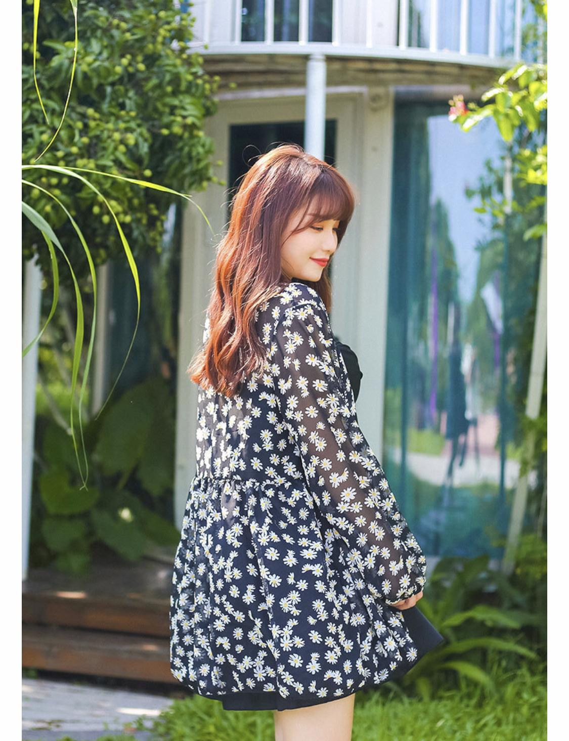 ชุดว่ายน้ำคนอ้วน 6xl พร้อมส่ง :ชุดว่ายน้ำไซส์ใหญ่ชุดเที่ยวทะเลสีดำมาพร้อมเสื้อคลุมลายดอกไม้ มีกางเกงขาสั้นใส่ด้านในแบบสวยน่ารักมากๆจ้า : ขนาด- รอบอก 40 - 48 นิ้ว- เอว 34 - 44 นิ้ว - สะโพก 40 - 52 นิ้ว - เสื้อคลุมรอบอกกว้าง 48 นิ้ว