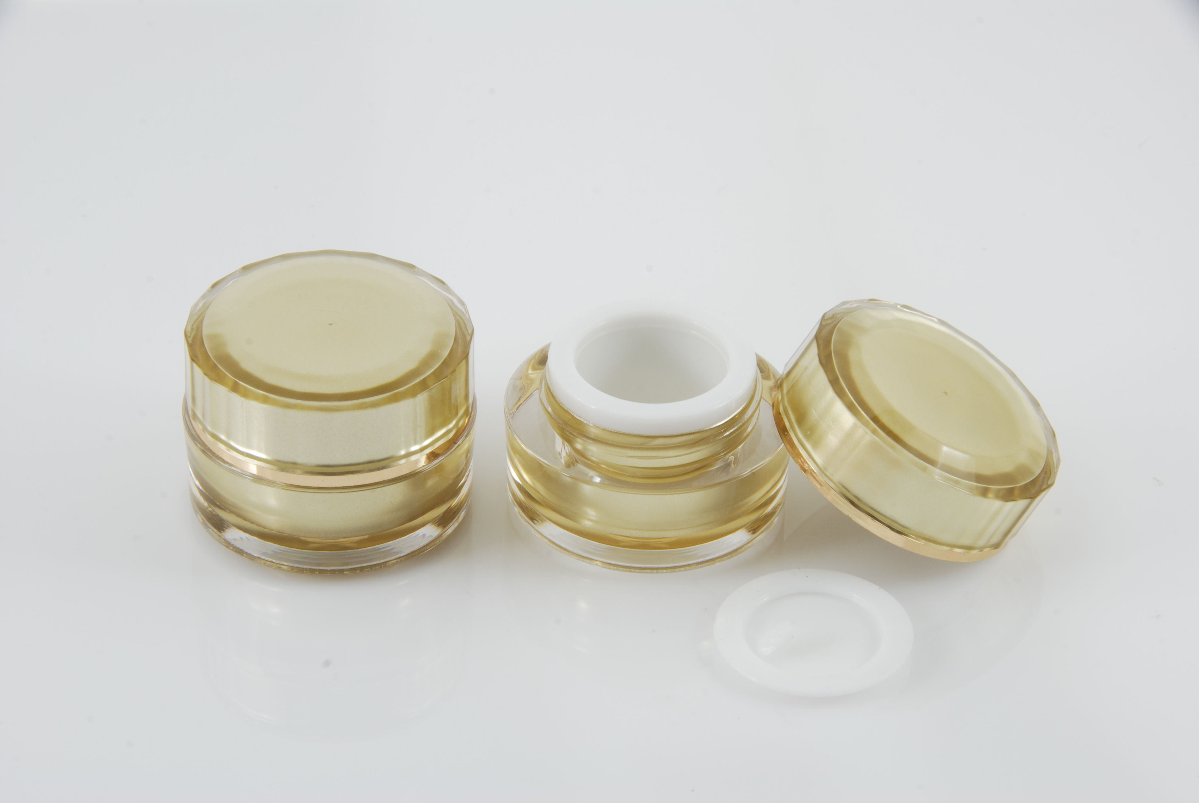 กระปุก KA51 ฝาหยัก 5 กรัม สีทอง แพคละ 4 ชิ้น