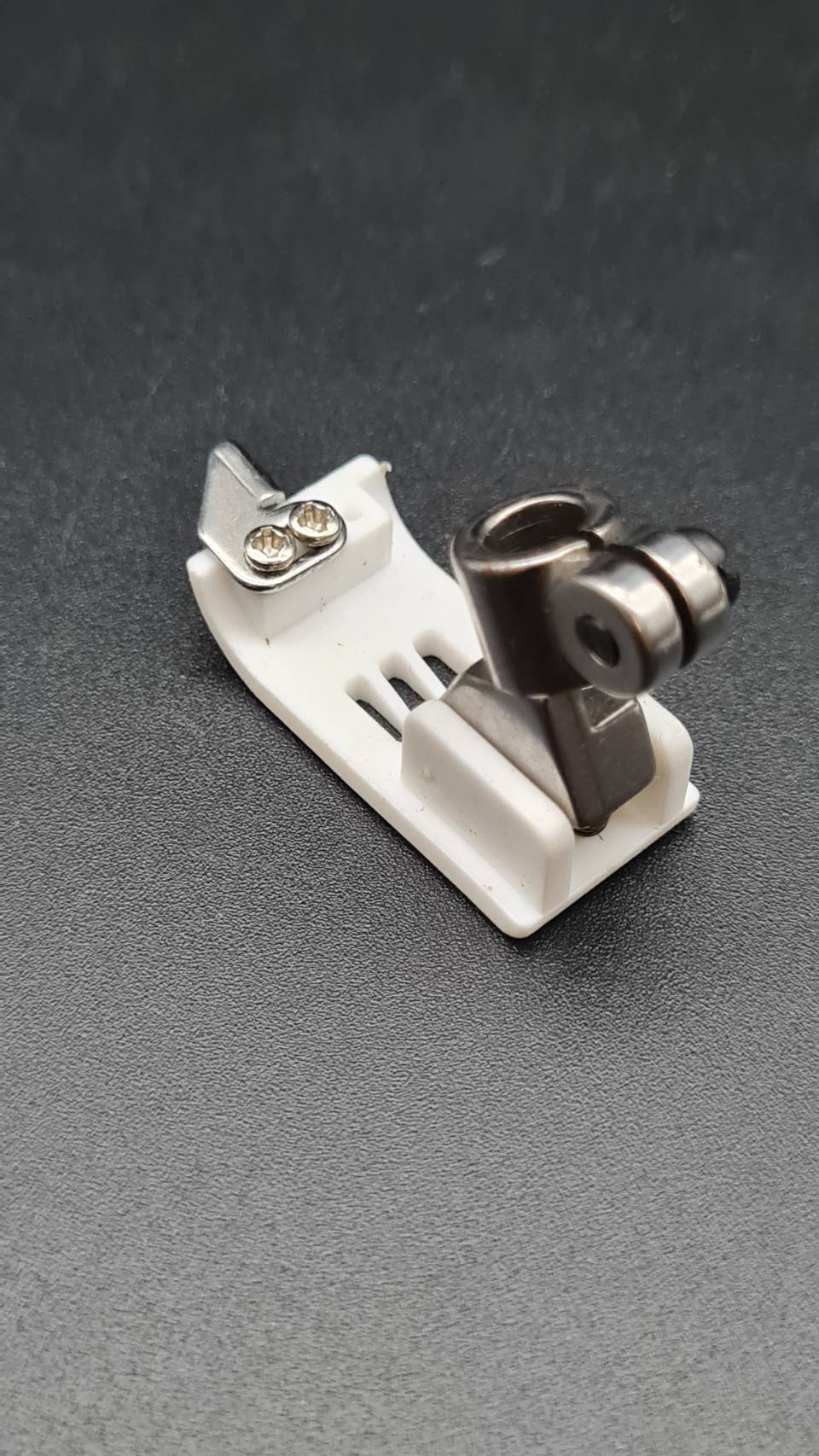 ตีนผีพราสติกสำหรับจักรเย็บอุตสาหกรรม ใช้กับงานเย็บผ้ายืดผ้าบางและตีนผีสำหรับผ้ากีฬา