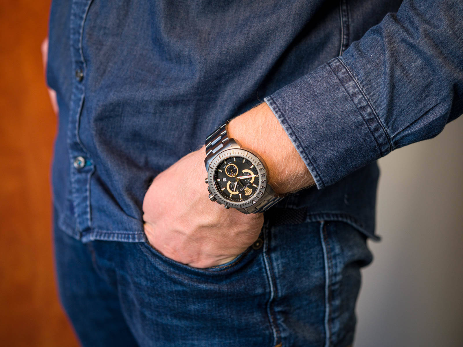 Versace VE2E00621 นาฬิกาผู้ชาย Chronograph Quartz Men's Watch