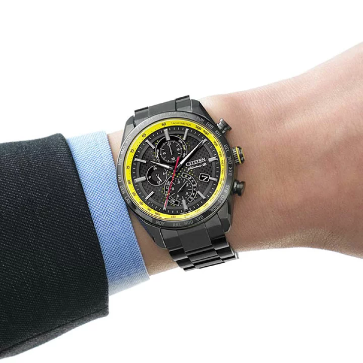 Citizen AT8185-89E นาฬิกาผู้ชาย Nissan Fairlady Z Collaboration 35th Anniversary Limited Edition 1700Pcs. Attesa Radio Controlled Eco-Drive Titanium Men's Watch