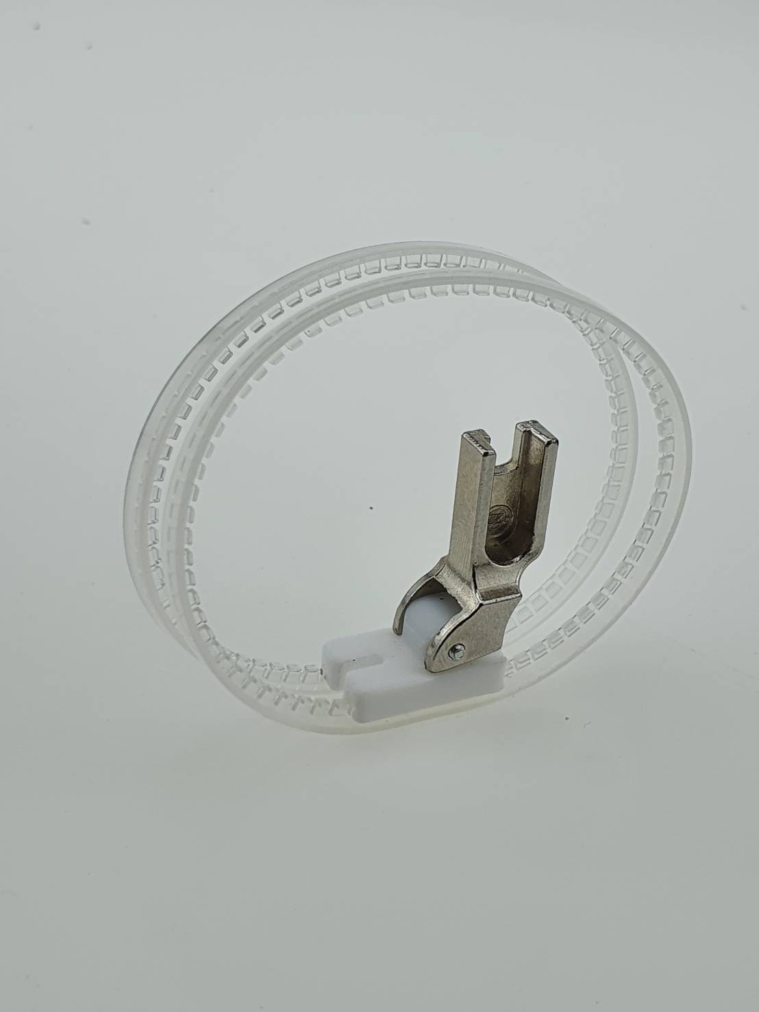 ตีนผีล้อวงสำหรับงานเย็บผ้ายืด โฟม ตัว ล้อ หมุนได้ระหว่างการเย็บ ใช้ งานง่ายสำหรับจักรอุตสาหกรรมทุกรุ่น