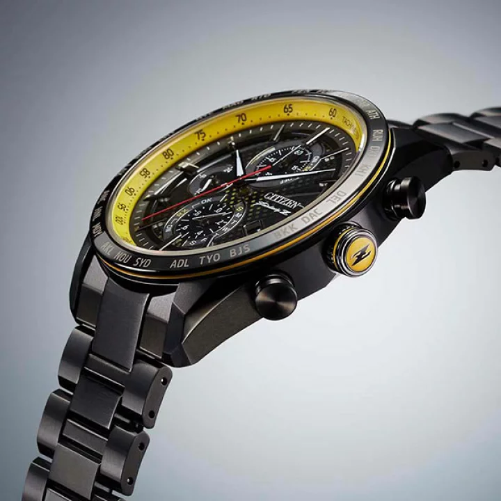 Citizen AT8185-89E นาฬิกาผู้ชาย Nissan Fairlady Z Collaboration 35th Anniversary Limited Edition 1700Pcs. Attesa Radio Controlled Eco-Drive Titanium Men's Watch