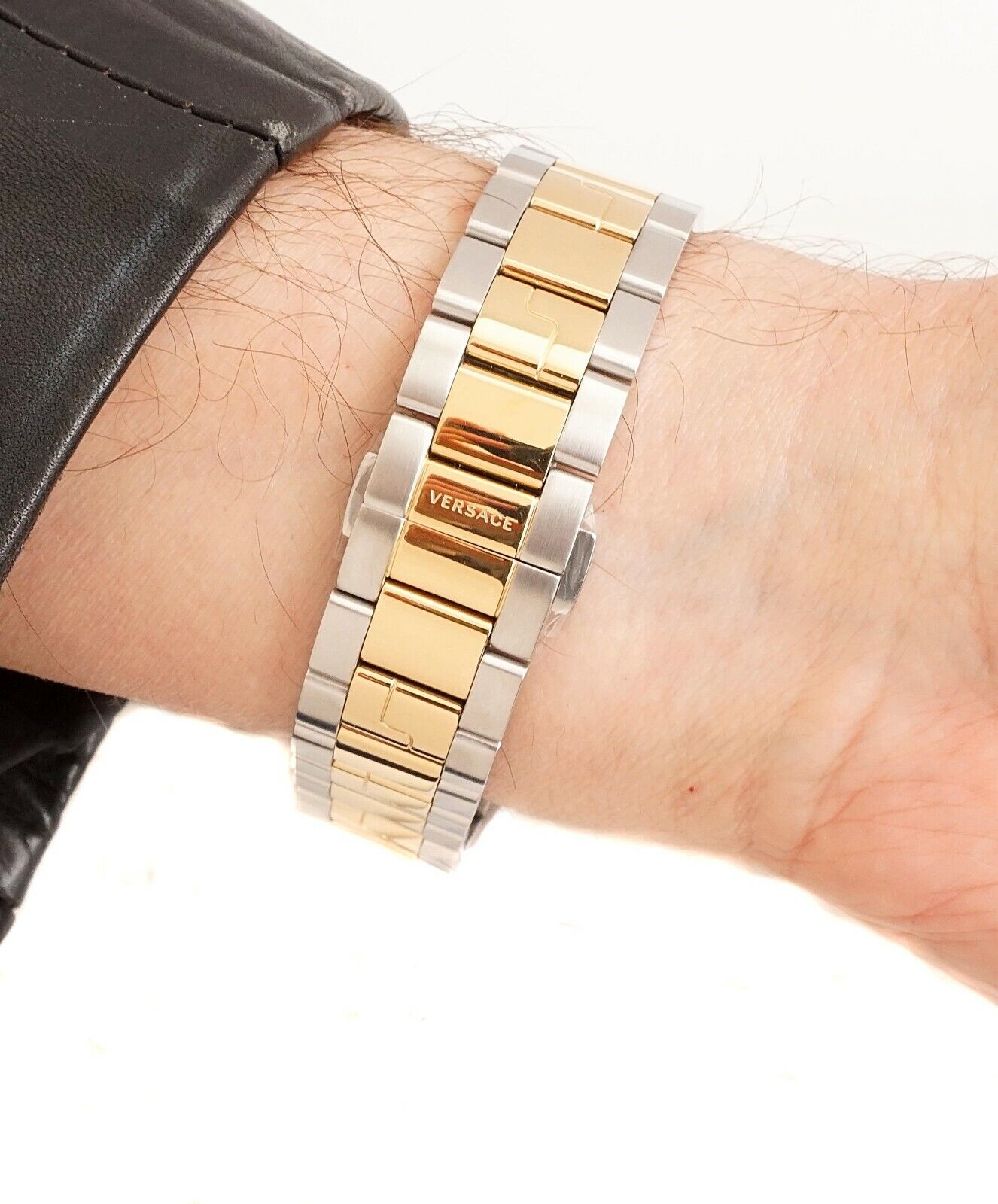 Versace VE2I00421 นาฬิกาผู้ชาย V-Ray Chronograph Quartz Men's Watch