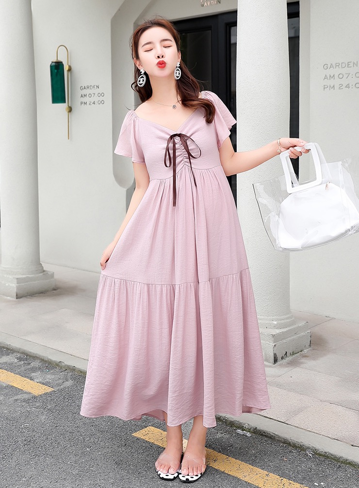 เดรสคลุมท้องแฟชั่นยาว คอวีด้านหลังเป็นสม๊อค ผูกช่วงอก แขนระบาย น่ารักมาก M L XL,XXL