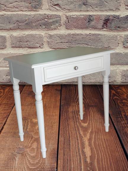 โต๊ะทำงานไม้สีขาว