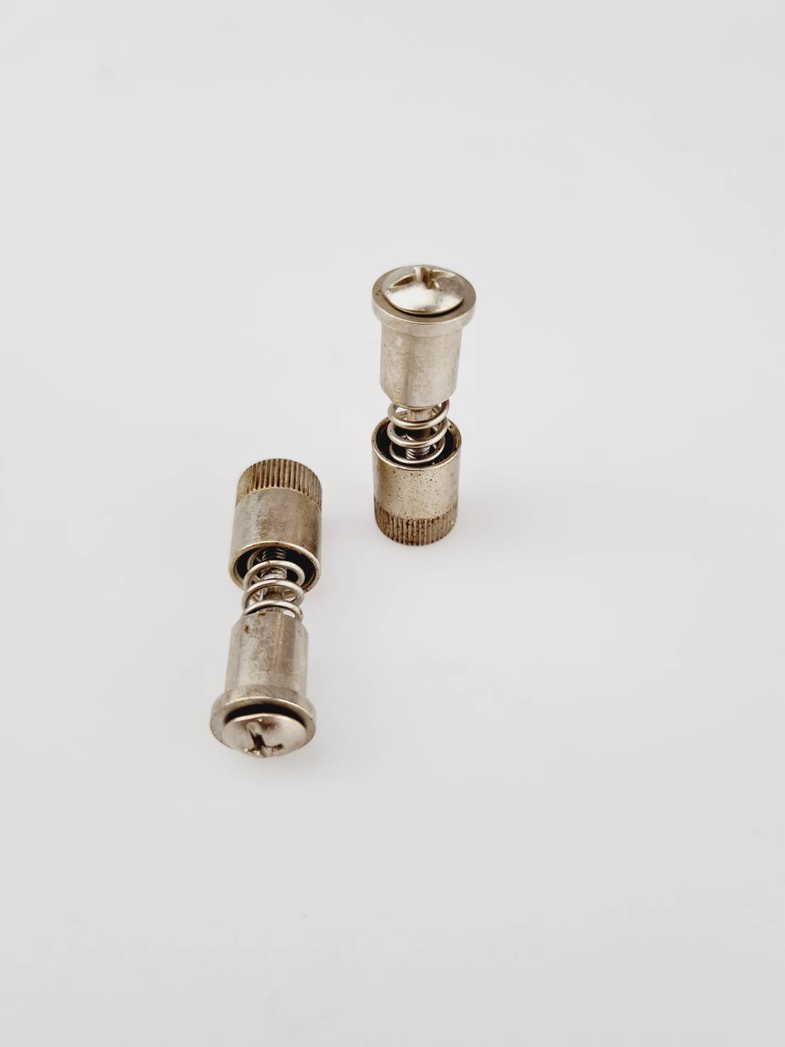 น็อตยึดตีนผีสำหรับจักรอุตสาหกรรมเข็มเดี่ยว สามารถเปลี่ยนตีนผีได้อย่างรวดเร็ว จักรเย็บผ้า สำหรับโรงงานหรือ ใช้ในครัวเรือน