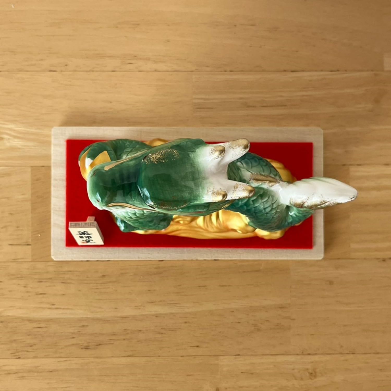 [PRE-ORDER] มังกรเขียว ถือลูกแก้วสีทอง ฐานทอง 14 x 10 cm ของมงคลญี่ปุ่น ฮวงจุ้ยโต๊ะทำงาน เสริมโชคลาภ ปีมังกร นำเข้าจากญี่ปุ่น Dragon Zodiac 2024