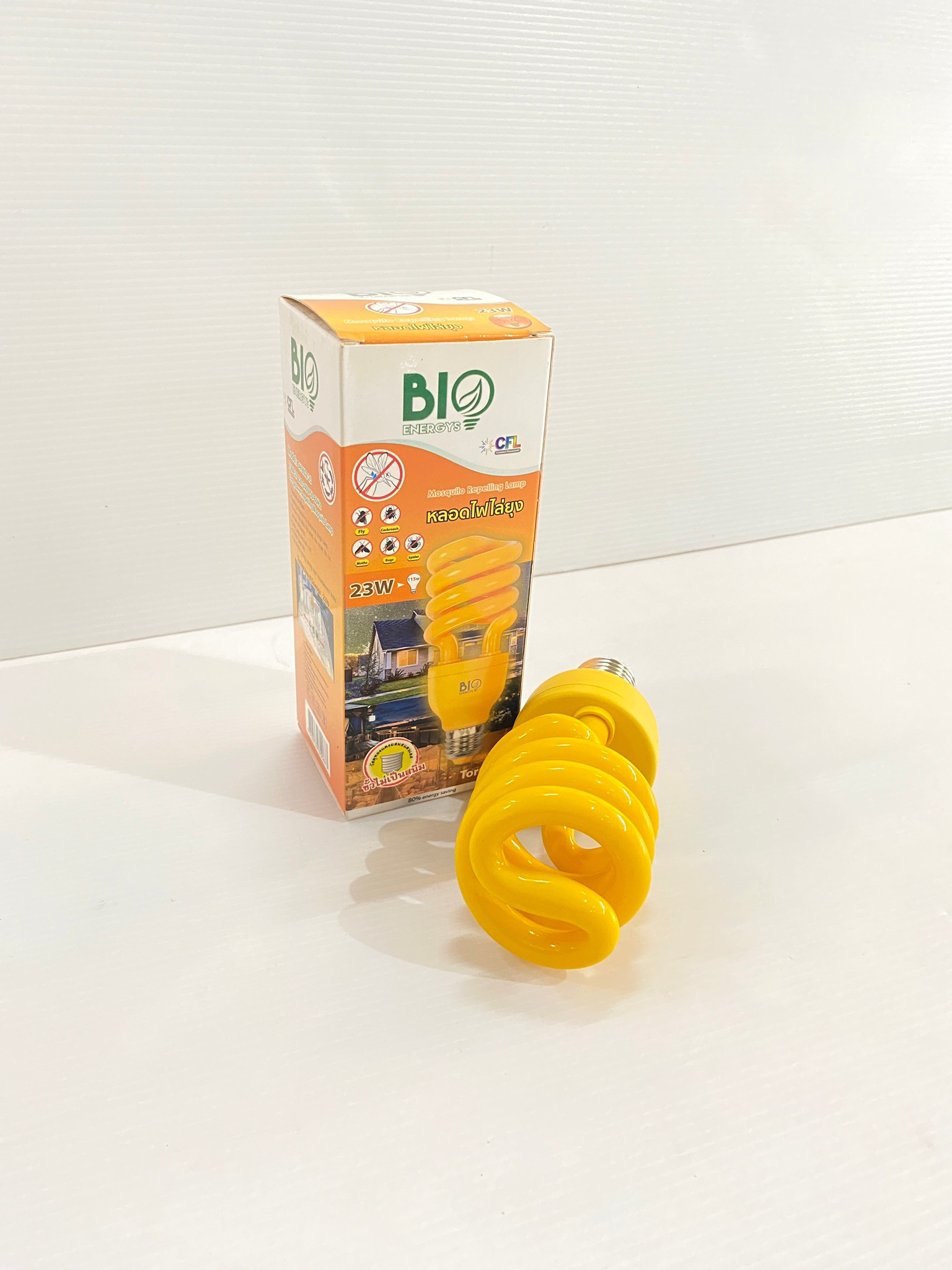 Bio Bulb หลอดไฟไล่ยุง ไล่แมลง ช่วยป้องกันยุงและแมลง ไร้สารพิษ CFLTornado 23W แสงสีส้ม