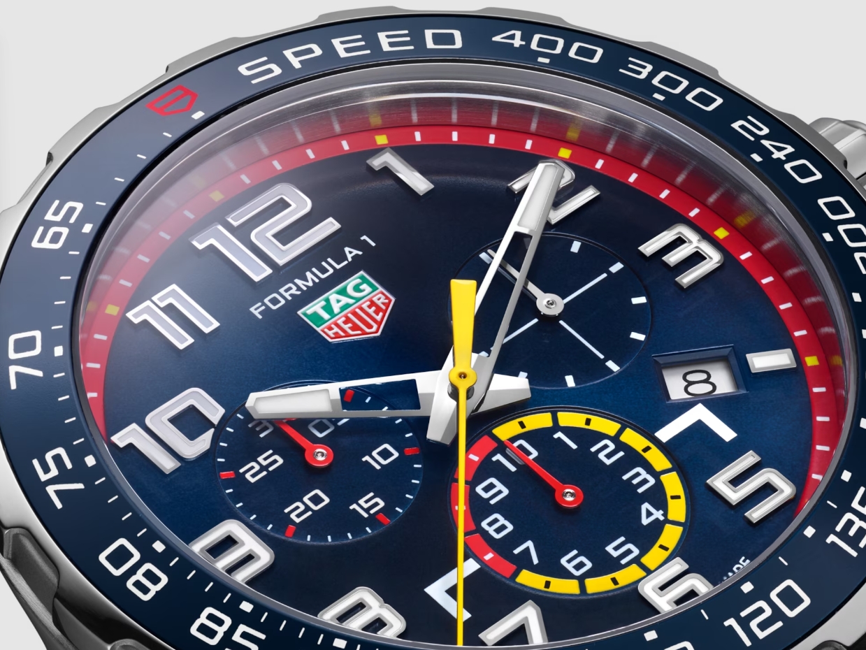 Tag Heuer CAZ101AL.FT8052 นาฬิกาผู้ชาย Formula 1 X Red Bull Racing Special Edition Chronograph Quartz 43mm Men's Watch