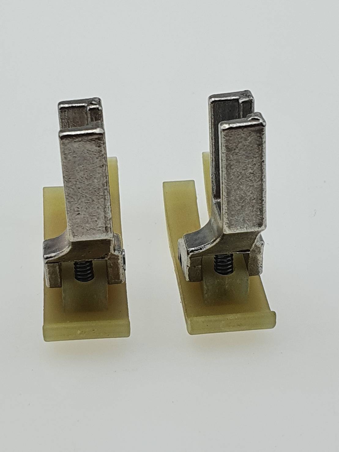 ตีนผีพลาสติก ตีนผีเทปล่อน (MT-18) สำหรับจักรเย็บอุตสาหกรรม