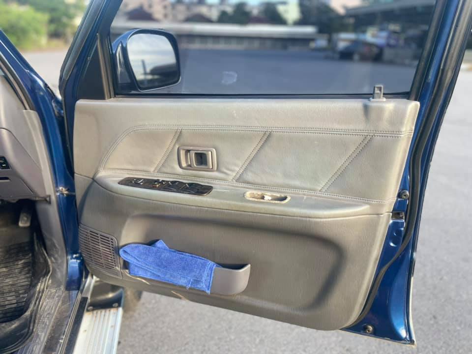 Toyota Sport Rider 3000KZ Turbo EFI G-Limited 4WD MT 2002