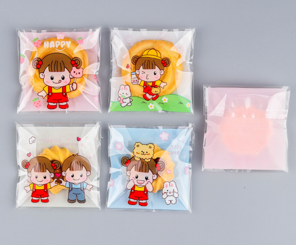 ถุงคุ๊กกี้ ฝากาว ขนาด 7x7 ซม.(ลายพิเศษสุด) จำนวน 95-100 ชิ้นต่อแพ็ค