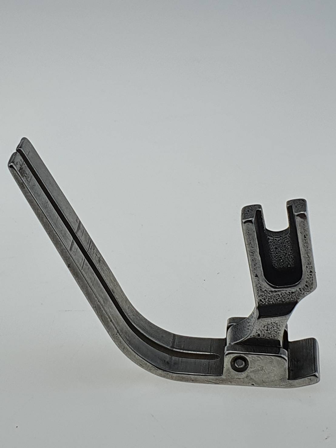 ตีนผีเย็บผ้าหนา ผ้าวน (P127L) สำหรับจักรเย็บผ้าอุตสาหกรรม ใช้งานง่าย เย็บดี วัสดุแข็งแรงทนทาน ใช้งานได้ยาวนาน