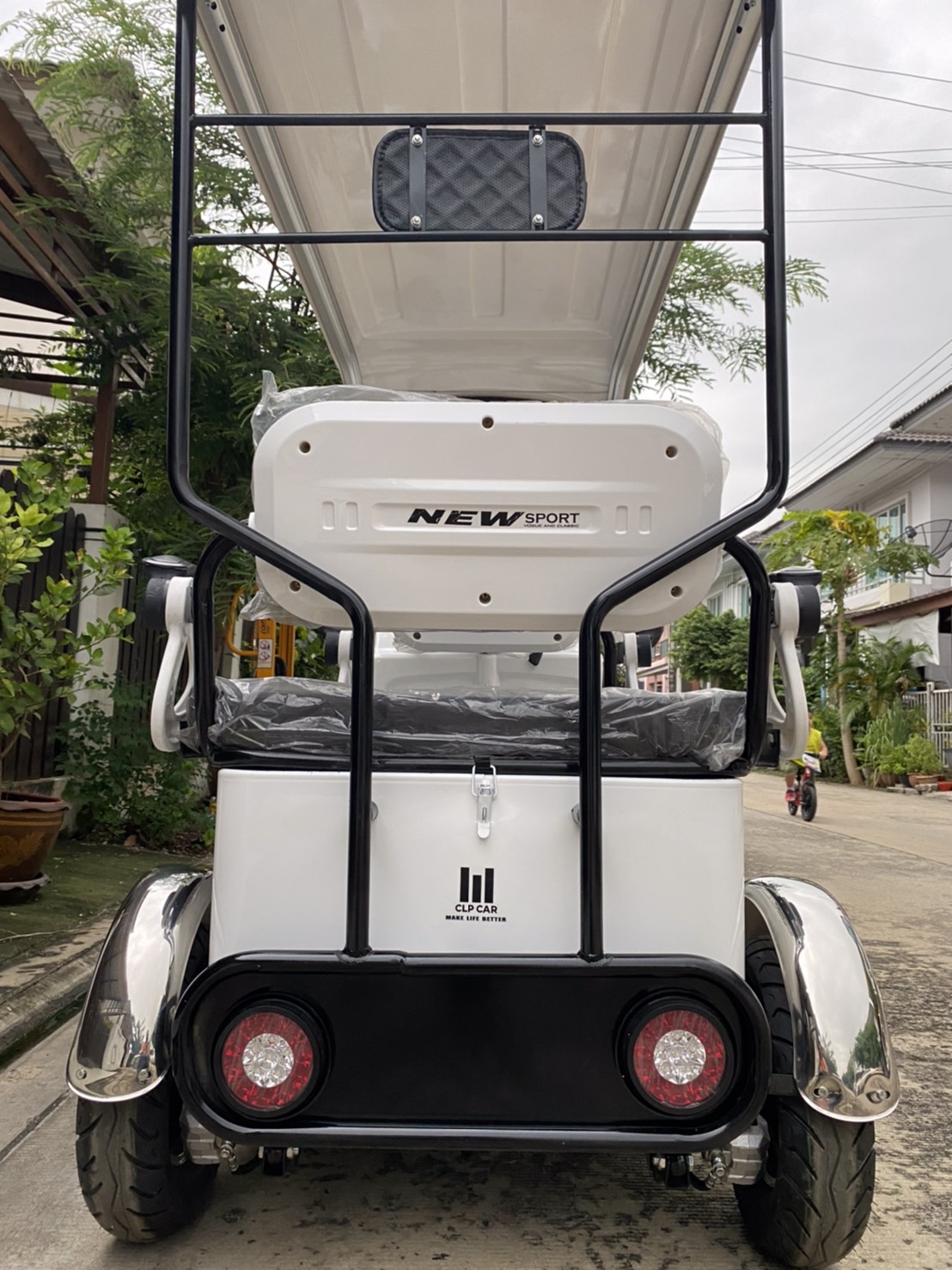 รถไฟฟ้า 4 ล้อ 3 ที่นั่ง รุ่น M-03 ยี่ห้อ CLP CAR ขับแฮนด์บิด ขาว