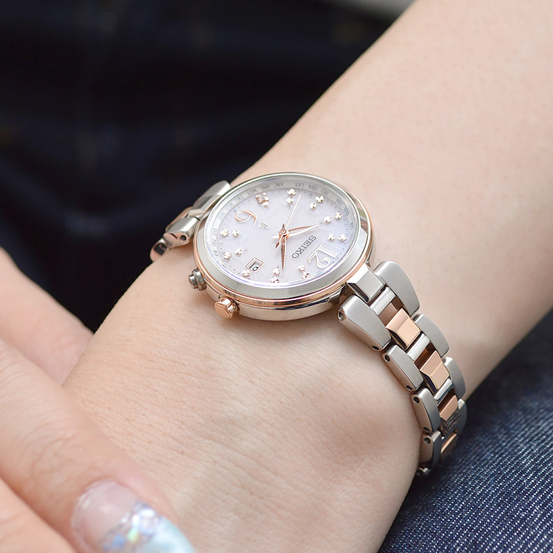 Seiko SSQV048 นาฬิกาผู้หญิง Lukia Solar Radio Controlled Diamond Women's Watch