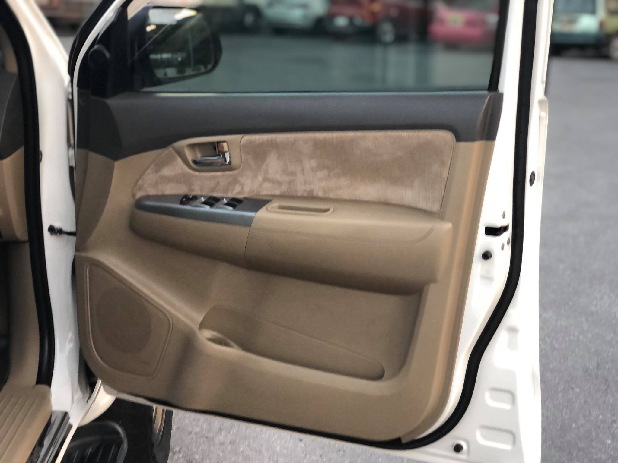 Toyota Fortuner Champ 2.5G เกียร์ธรรมดา 2012